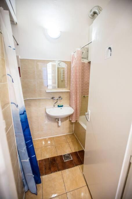 Keleti Apartment City Center Big Flat Bedroom Private Use 부다페스트 외부 사진